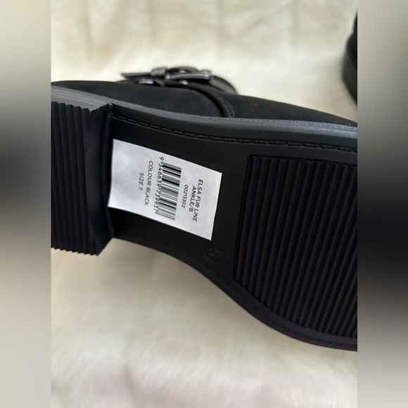 Elsa Fur Lined Ankle Boots-Size 7 - Picture 8 of 11